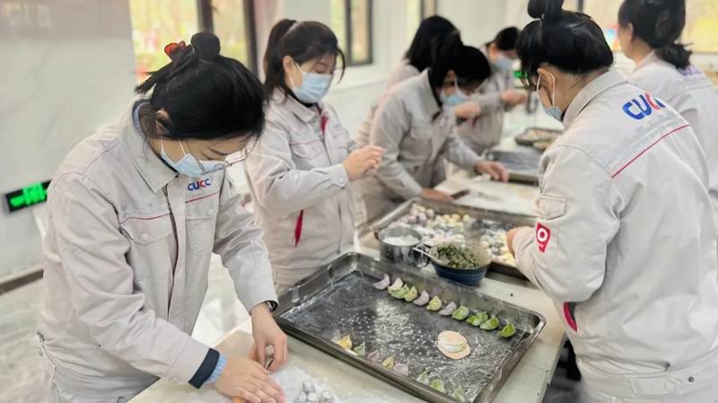 決戰(zhàn)四季度 暖心保供應 | 黃河同力開展“餃香暖冬 職得同行”冬至活動